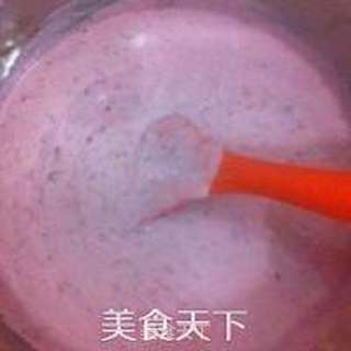 树莓慕斯蛋糕( 泡澡娃娃版)的做法步骤:7