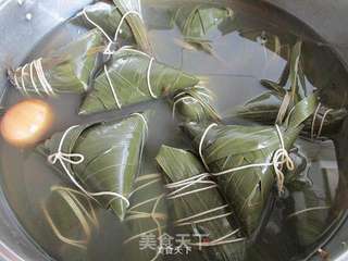 红豆蜜枣粽子的做法步骤:13