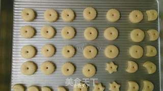 【牛奶穿孔小饼干】趣味十足的做法步骤:7