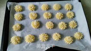 香草曲奇---一款奶香十足的曲奇的做法步骤:7