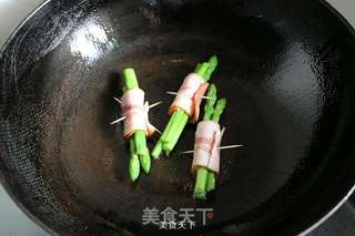 芦笋培根卷的做法步骤：4