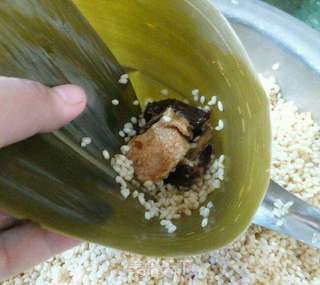 咸鲜肉粽子的做法步骤:5
