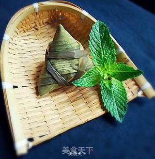 咸鲜肉粽子的做法步骤:9