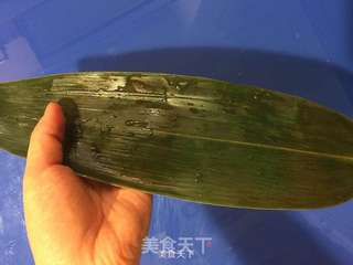 广东咸肉蛋黄粽子的做法步骤:6