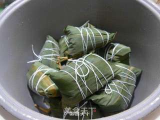 糖桂花玉米粒糯米粽的做法步骤:7