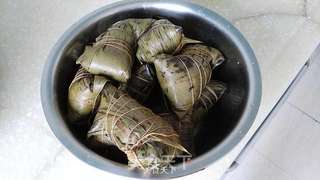 蛋黄肉粽的做法步骤:12