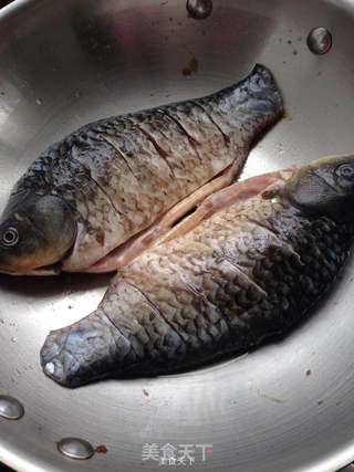 奶白鲫鱼豆腐汤的做法步骤：3