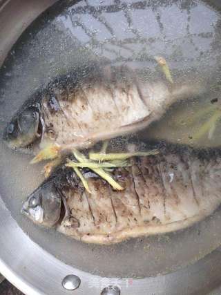 奶白鲫鱼豆腐汤的做法步骤：6