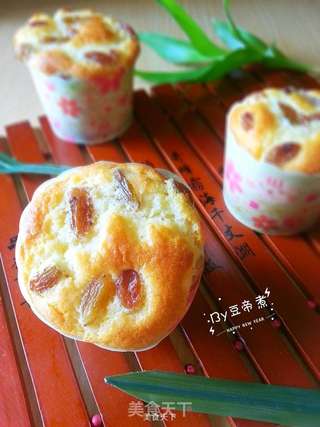 葡萄干马芬纸杯蛋糕的做法步骤:10