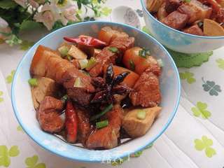 五花肉烧素鸡的做法步骤:11