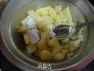 糯米土豆饼的做法步骤:2