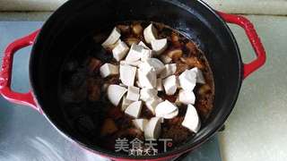 五花肉烧素鸡的做法步骤:9