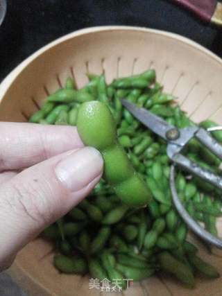 盐水毛豆的做法步骤:4