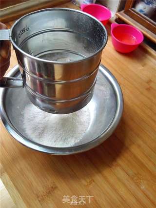 椒盐香葱苏打饼的做法步骤:2