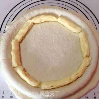 芝心鸡肉虾仁披萨的做法步骤:5
