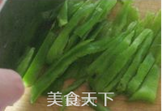 青椒土豆丝的做法步骤:2