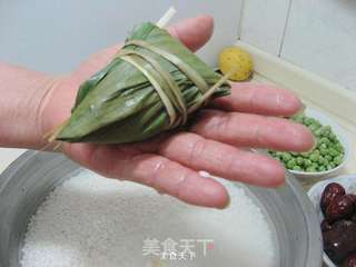 红枣莲子青豆粽的做法步骤：9