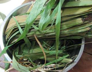 红枣莲子青豆粽的做法步骤:4