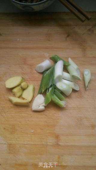 卤鸡爪的做法步骤:2