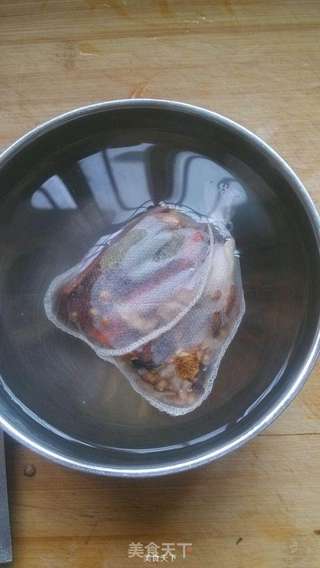 卤鸡爪的做法步骤:3