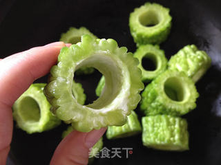 苦瓜酿肉的做法步骤:7