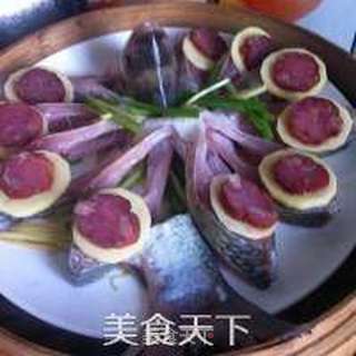 腊肠蒸鳊鱼的做法步骤:11