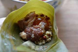 板栗蛋黄鲜肉粽的做法步骤:11