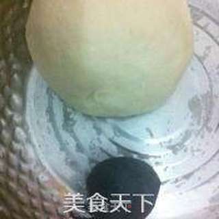 熊猫豆沙包的做法步骤:6