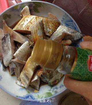 这样吃比较香--脆煎带鱼的做法步骤:3