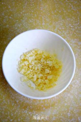 大花生酱拌油麦菜的做法步骤:2