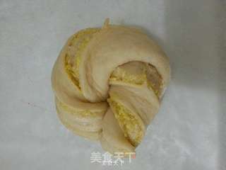 蛋黄椰蓉馅面包的做法步骤:8