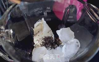 蓝莓沙冰/思慕雪/暴风雪做法的做法步骤:5