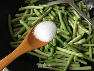 红烧豇豆的做法步骤:4