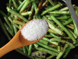 红烧豇豆的做法步骤:6