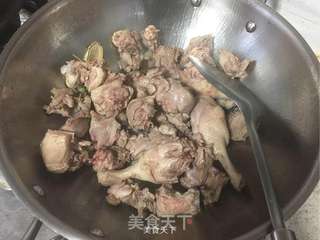红烧啤酒鸭的做法步骤:7