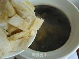 榴莲壳煲骨汤的做法步骤:6
