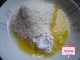 面包机也能做出销魂香酥的美味面包--日式吐司面包(椰蓉吐司)的做法步骤:3