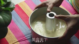 牛奶戚风蛋糕的做法步骤:8