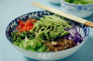 手擀菠菜凉面的做法步骤:18