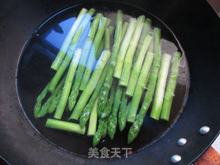 芦笋炒腊肠的做法步骤:5