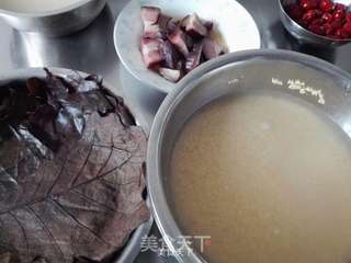 大黄米腊肉粽子的做法步骤:3