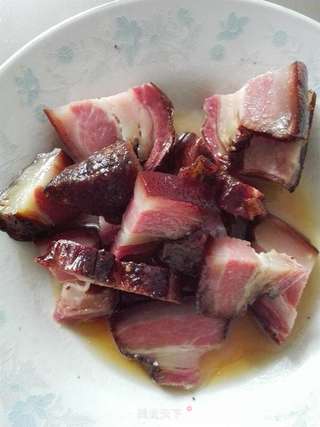 大黄米腊肉粽子的做法步骤:2