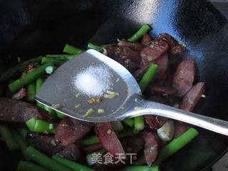 芦笋炒腊肠的做法步骤:10