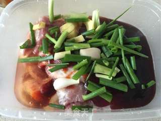 【蜜汁叉烧肉】的做法步骤:3
