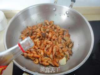 上海油爆虾的做法步骤:8