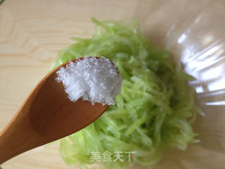 清拌莴笋丝的做法步骤:5
