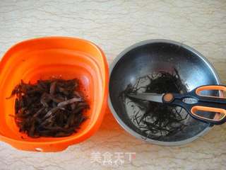 上海油爆虾的做法步骤:2