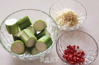 虾仁丝瓜盅的做法步骤:3