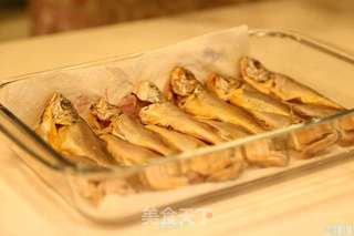 脆炸小杂鱼的做法步骤:3