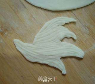 金鱼面包的做法步骤:7